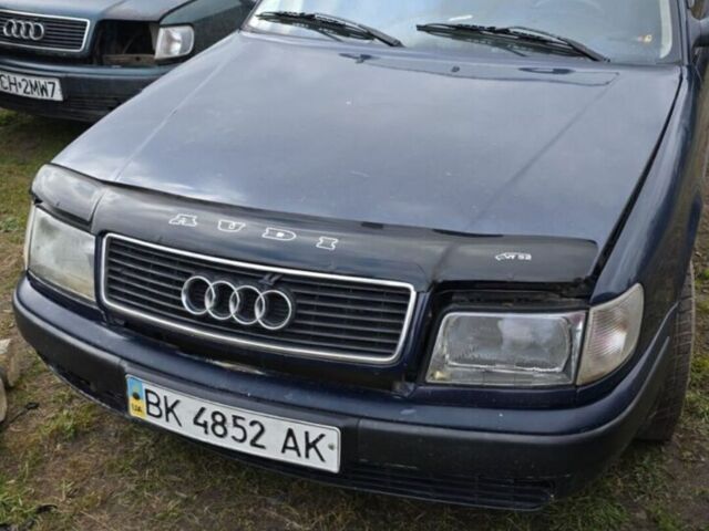 Синий Ауди 100, объемом двигателя 2 л и пробегом 300 тыс. км за 2000 $, фото 1 на Automoto.ua