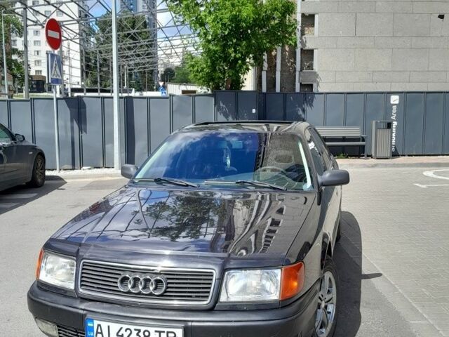Синий Ауди 100, объемом двигателя 2 л и пробегом 400 тыс. км за 2994 $, фото 1 на Automoto.ua
