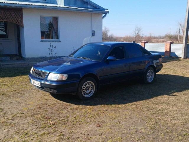 Синій Ауді 100, об'ємом двигуна 2 л та пробігом 300 тис. км за 2000 $, фото 1 на Automoto.ua