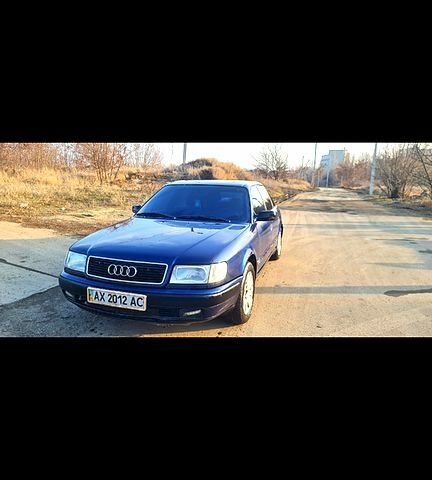 Синий Ауди 100, объемом двигателя 2.6 л и пробегом 186 тыс. км за 1600 $, фото 1 на Automoto.ua