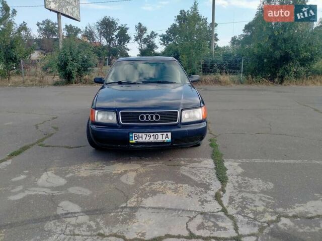 Синий Ауди 100, объемом двигателя 2.6 л и пробегом 350 тыс. км за 1900 $, фото 1 на Automoto.ua