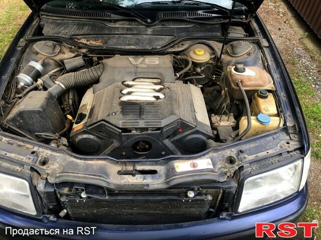 Синий Ауди 100, объемом двигателя 2.6 л и пробегом 400 тыс. км за 2800 $, фото 1 на Automoto.ua