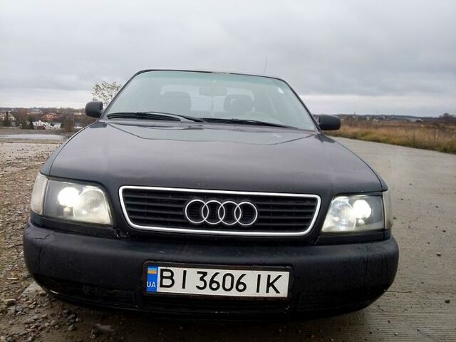 Синий Ауди 100, объемом двигателя 2.6 л и пробегом 350 тыс. км за 1900 $, фото 1 на Automoto.ua