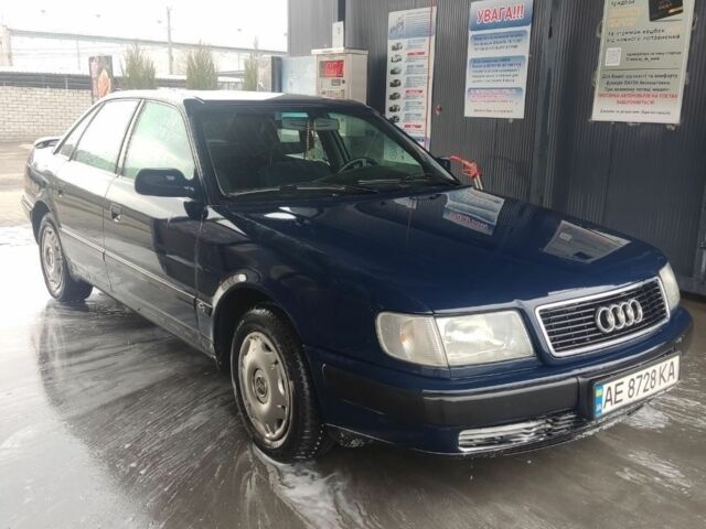 Синий Ауди 100, объемом двигателя 2 л и пробегом 350 тыс. км за 3130 $, фото 1 на Automoto.ua