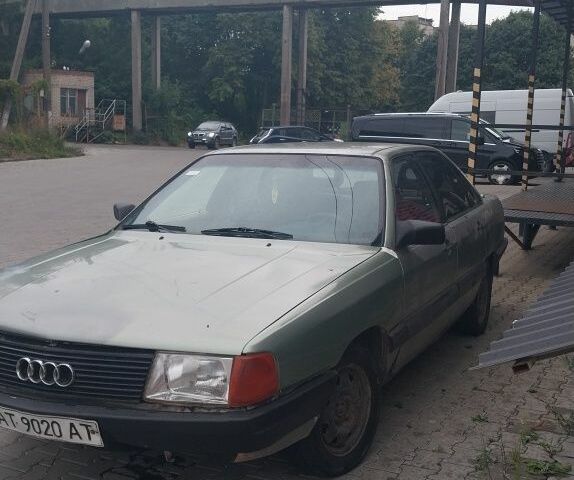 Зелений Ауді 100, об'ємом двигуна 1.9 л та пробігом 280 тис. км за 336 $, фото 1 на Automoto.ua