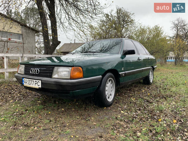 Зеленый Ауди 100, объемом двигателя 1.78 л и пробегом 338 тыс. км за 1500 $, фото 1 на Automoto.ua