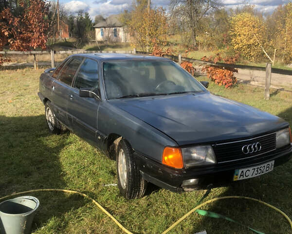 Зеленый Ауди 100, объемом двигателя 2 л и пробегом 333 тыс. км за 750 $, фото 1 на Automoto.ua