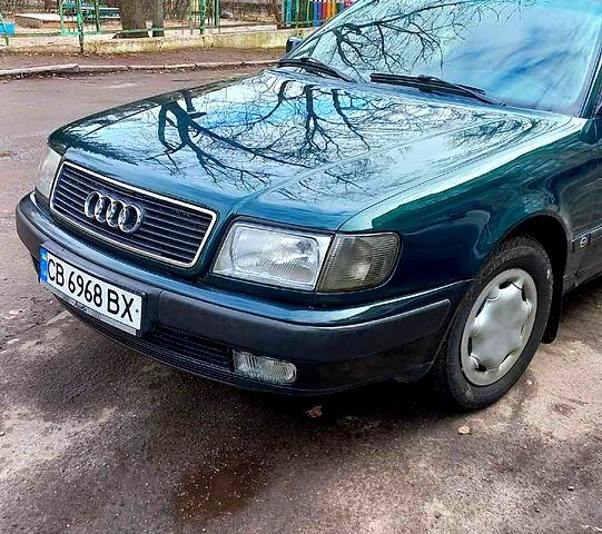 Зеленый Ауди 100, объемом двигателя 23 л и пробегом 300 тыс. км за 2600 $, фото 1 на Automoto.ua
