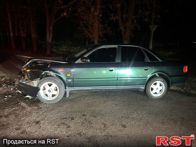 Зеленый Ауди 100, объемом двигателя 2 л и пробегом 200 тыс. км за 1300 $, фото 1 на Automoto.ua