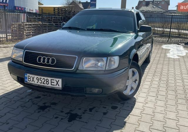 Зеленый Ауди 100, объемом двигателя 2 л и пробегом 599 тыс. км за 1900 $, фото 1 на Automoto.ua