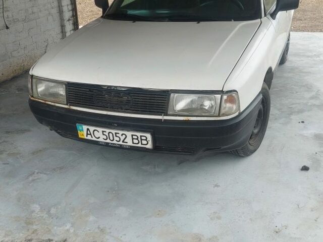 Белый Ауди 80, объемом двигателя 1.8 л и пробегом 334 тыс. км за 1400 $, фото 1 на Automoto.ua