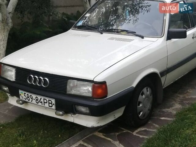Білий Ауді 80, об'ємом двигуна 1.6 л та пробігом 268 тис. км за 1000 $, фото 1 на Automoto.ua