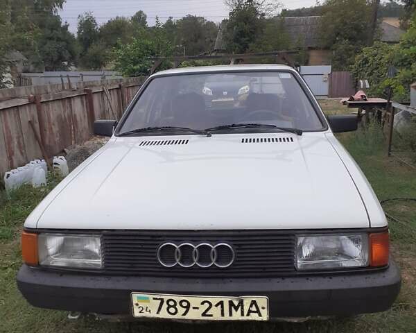 Белый Ауди 80, объемом двигателя 1.6 л и пробегом 524 тыс. км за 1100 $, фото 1 на Automoto.ua