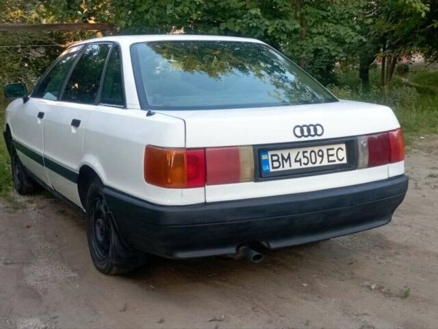 Білий Ауді 80, об'ємом двигуна 1.8 л та пробігом 300 тис. км за 2100 $, фото 1 на Automoto.ua