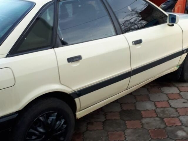 Белый Ауди 80, объемом двигателя 1 л и пробегом 3 тыс. км за 946 $, фото 1 на Automoto.ua