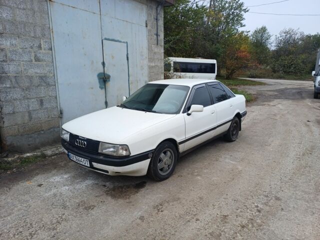 Білий Ауді 80, об'ємом двигуна 1.8 л та пробігом 300 тис. км за 1000 $, фото 1 на Automoto.ua