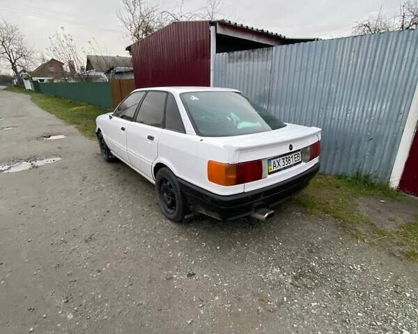 Белый Ауди 80, объемом двигателя 1.78 л и пробегом 330 тыс. км за 1300 $, фото 1 на Automoto.ua