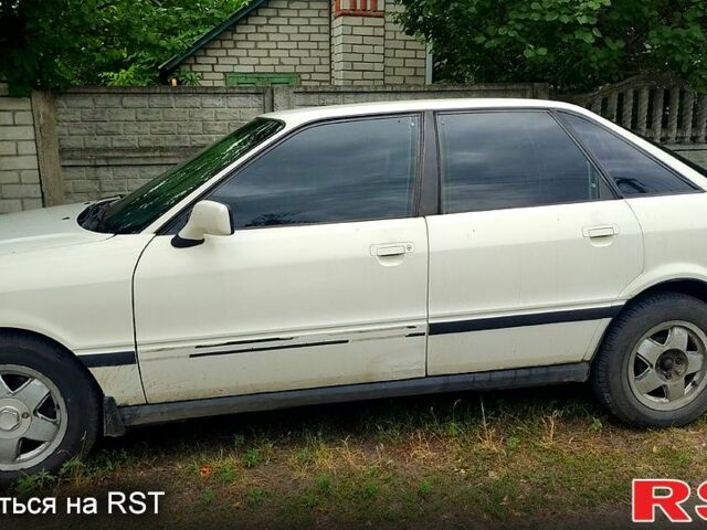 Білий Ауді 80, об'ємом двигуна 1.8 л та пробігом 250 тис. км за 1500 $, фото 1 на Automoto.ua