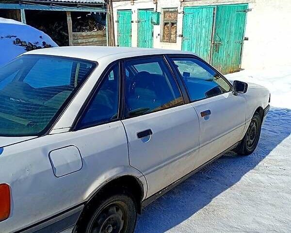 Белый Ауди 80, объемом двигателя 1.8 л и пробегом 258 тыс. км за 1500 $, фото 1 на Automoto.ua