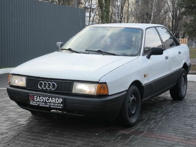 Белый Ауди 80, объемом двигателя 0 л и пробегом 444 тыс. км за 600 $, фото 1 на Automoto.ua