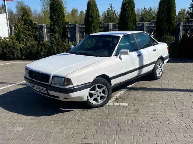 Белый Ауди 80, объемом двигателя 1.6 л и пробегом 3 тыс. км за 1500 $, фото 1 на Automoto.ua