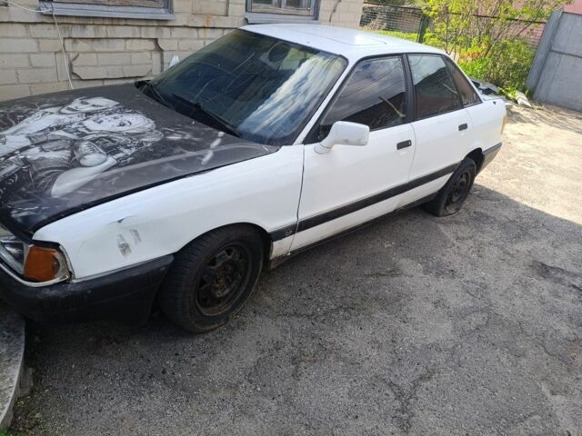 Белый Ауди 80, объемом двигателя 0 л и пробегом 250 тыс. км за 412 $, фото 1 на Automoto.ua