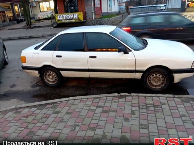 Белый Ауди 80, объемом двигателя 1.8 л и пробегом 300 тыс. км за 1500 $, фото 1 на Automoto.ua