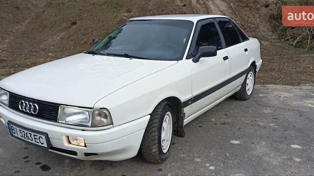 Белый Ауди 80, объемом двигателя 1.8 л и пробегом 291 тыс. км за 2250 $, фото 1 на Automoto.ua