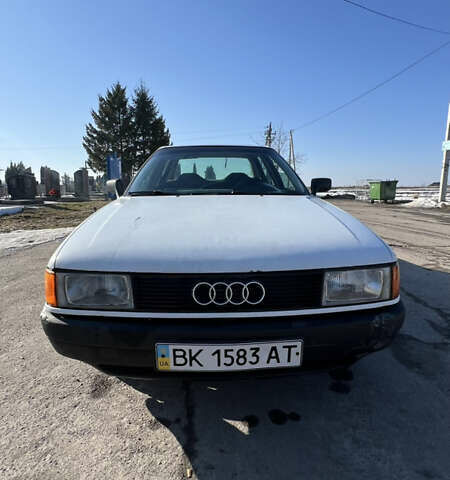 Білий Ауді 80, об'ємом двигуна 1.8 л та пробігом 300 тис. км за 1600 $, фото 1 на Automoto.ua