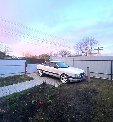 Білий Ауді 80, об'ємом двигуна 1.8 л та пробігом 0 тис. км за 1800 $, фото 1 на Automoto.ua