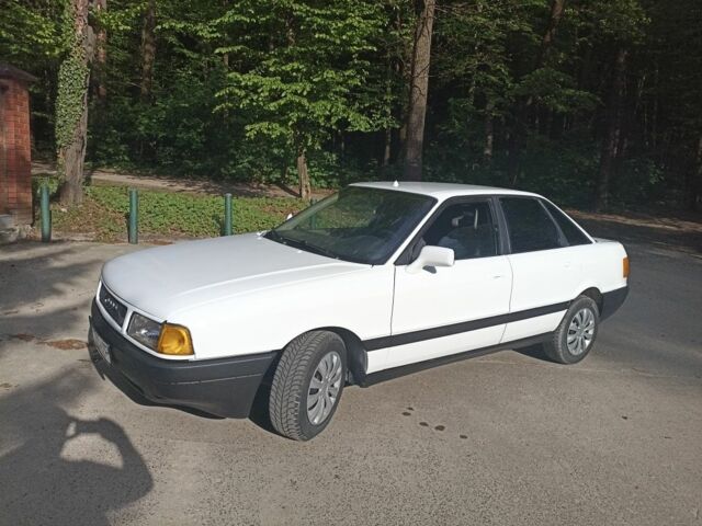 Білий Ауді 80, об'ємом двигуна 1.6 л та пробігом 261 тис. км за 1750 $, фото 1 на Automoto.ua