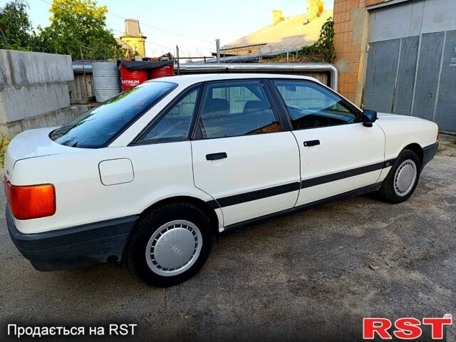 Белый Ауди 80, объемом двигателя 1.8 л и пробегом 0 тыс. км за 1800 $, фото 1 на Automoto.ua