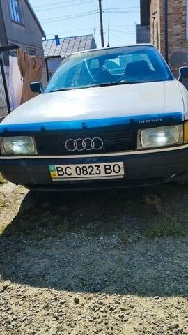 Білий Ауді 80, об'ємом двигуна 1.8 л та пробігом 350 тис. км за 1700 $, фото 1 на Automoto.ua