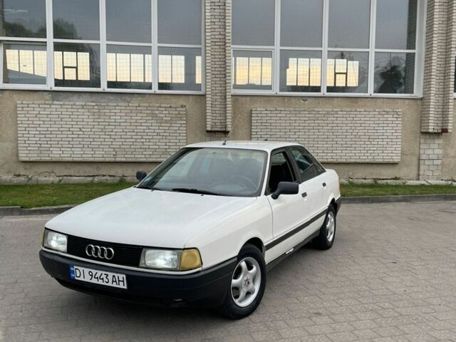Белый Ауди 80, объемом двигателя 1.76 л и пробегом 350 тыс. км за 1980 $, фото 1 на Automoto.ua