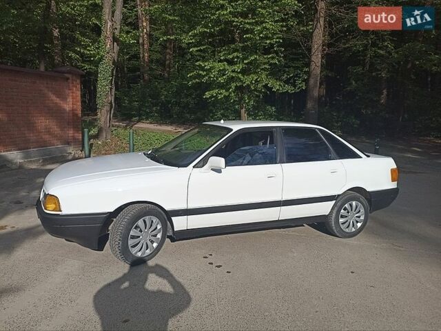 Білий Ауді 80, об'ємом двигуна 1.6 л та пробігом 261 тис. км за 1800 $, фото 1 на Automoto.ua