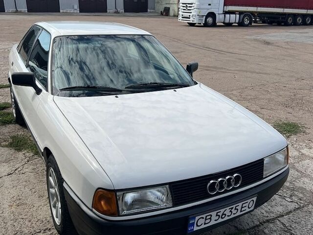 Белый Ауди 80, объемом двигателя 1.6 л и пробегом 230 тыс. км за 3748 $, фото 1 на Automoto.ua