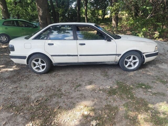 Білий Ауді 80, об'ємом двигуна 1.6 л та пробігом 300 тис. км за 674 $, фото 1 на Automoto.ua