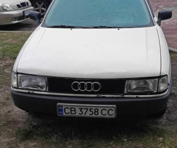Белый Ауди 80, объемом двигателя 1.8 л и пробегом 250 тыс. км за 27 $, фото 1 на Automoto.ua
