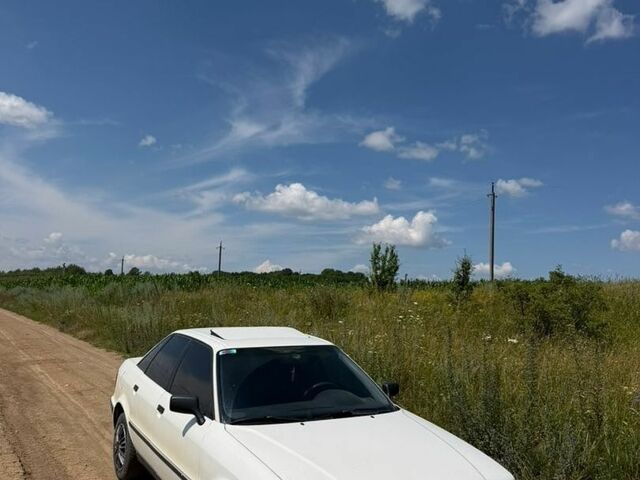 Белый Ауди 80, объемом двигателя 1.99 л и пробегом 222 тыс. км за 1400 $, фото 1 на Automoto.ua