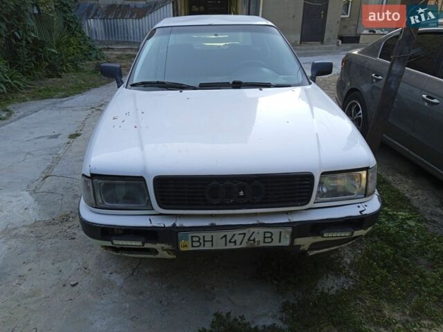 Белый Ауди 80, объемом двигателя 2 л и пробегом 255 тыс. км за 1300 $, фото 1 на Automoto.ua
