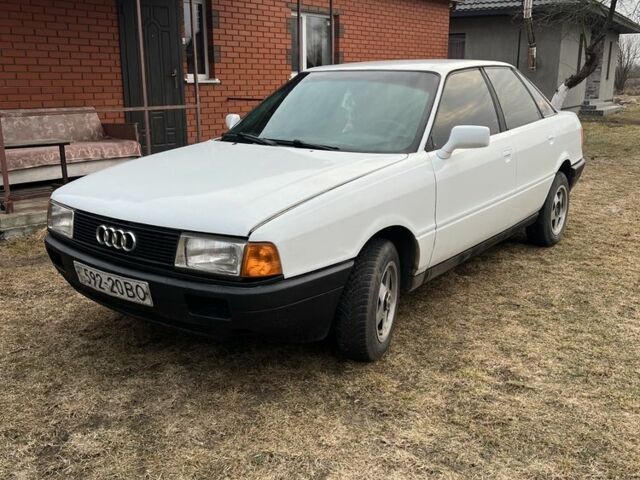 Білий Ауді 80, об'ємом двигуна 1.8 л та пробігом 400 тис. км за 1800 $, фото 1 на Automoto.ua