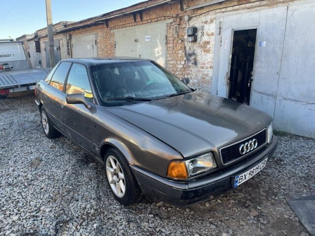 Бежевый Ауди 80, объемом двигателя 1.8 л и пробегом 300 тыс. км за 500 $, фото 1 на Automoto.ua
