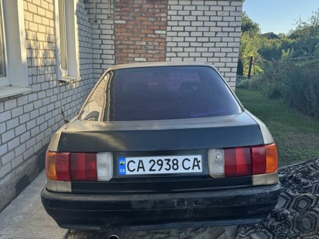 Бежевый Ауди 80, объемом двигателя 1.8 л и пробегом 300 тыс. км за 800 $, фото 1 на Automoto.ua
