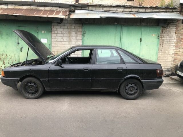Черный Ауди 80, объемом двигателя 1.6 л и пробегом 300 тыс. км за 1344 $, фото 1 на Automoto.ua