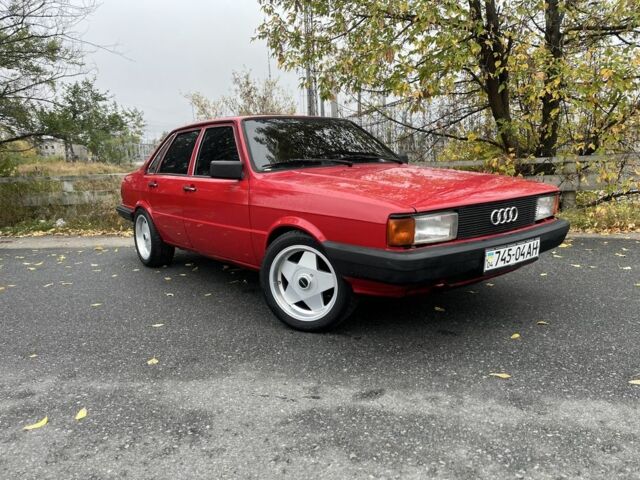 Черный Ауди 80, объемом двигателя 0 л и пробегом 10 тыс. км за 800 $, фото 1 на Automoto.ua