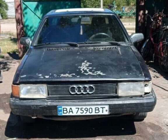Чорний Ауді 80, об'ємом двигуна 1.6 л та пробігом 200 тис. км за 445 $, фото 1 на Automoto.ua