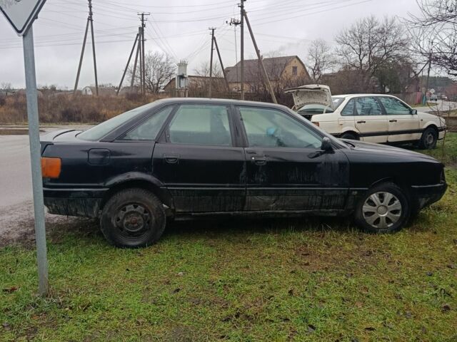 Черный Ауди 80, объемом двигателя 2 л и пробегом 300 тыс. км за 650 $, фото 1 на Automoto.ua