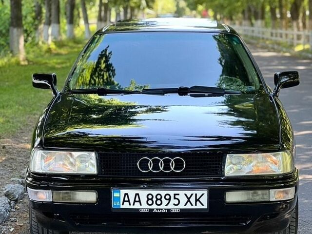 Черный Ауди 80, объемом двигателя 1.8 л и пробегом 365 тыс. км за 1900 $, фото 1 на Automoto.ua