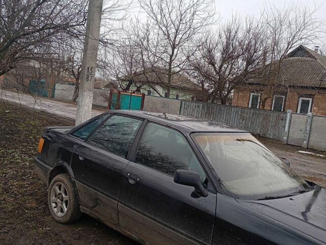 Черный Ауди 80, объемом двигателя 1.9 л и пробегом 60 тыс. км за 677 $, фото 1 на Automoto.ua