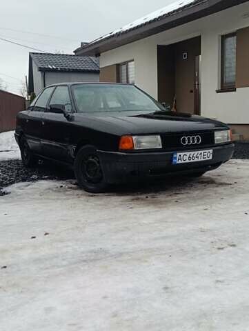 Черный Ауди 80, объемом двигателя 1.57 л и пробегом 165 тыс. км за 1600 $, фото 1 на Automoto.ua